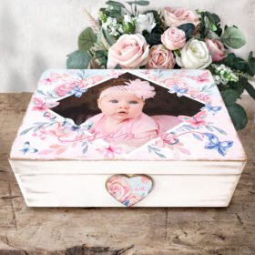 Photo Memory Butterfly Box - Cutie din Lemn Personalizata pentru Amintiri, botez sau aniversare Image
